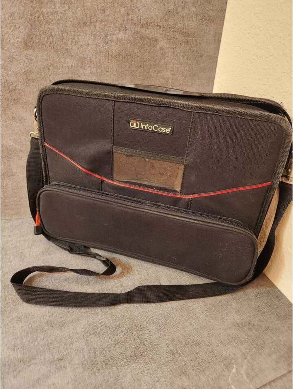 Infocase laptop messenger bag